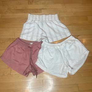 Summer Shorts Bundle ~ x2 Alter’d State, x1 Forever 21 Shorts. Size medium.